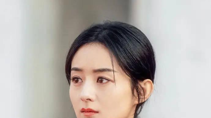 赵丽颖染粉发引热议，从农村打工妹到双料视后，她活成了真正的人生大女主！