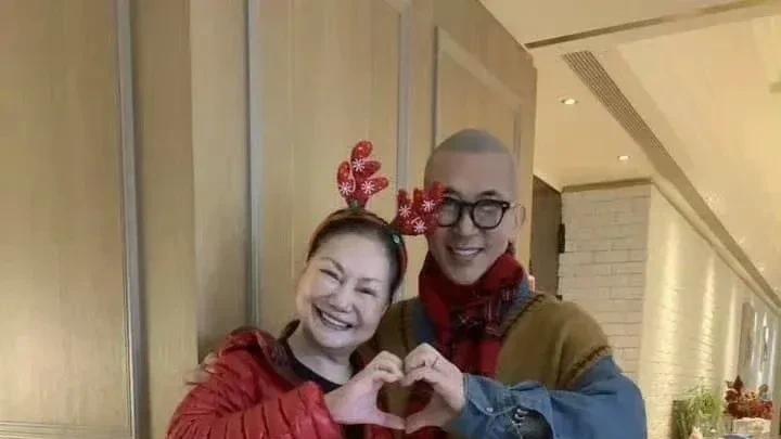具俊晔放弃遗产S妈也拿不到



7600万遗产争夺战，具俊晔的“放弃”竟是空头