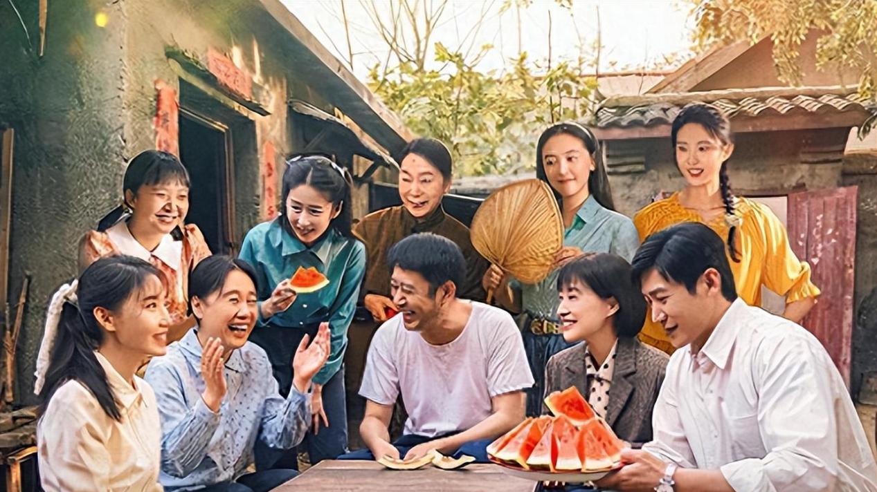 “综艺咖”混进年代剧，挤眉弄眼、一脸横肉，梅婷奚美娟也救不了