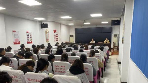 漯河市召陵区医保局：开展2026年度城乡居民医疗保险参保政策轮训