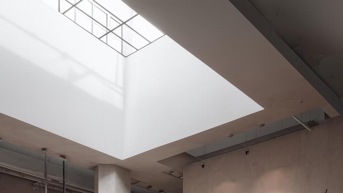 一周年再攀高峰！领克Z20成15万级纯电安全性能标杆