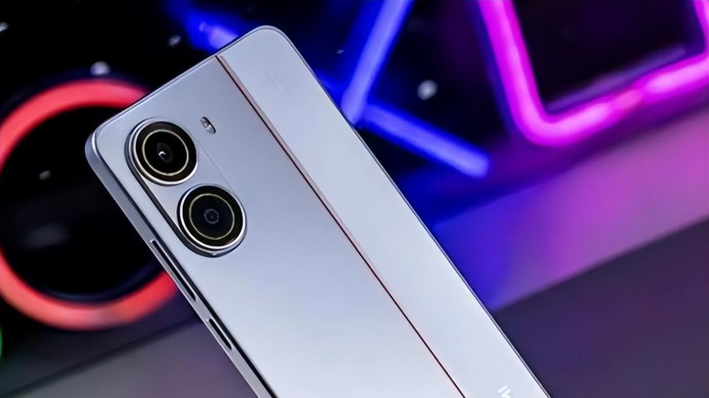 千元机还能有旗舰配置？Redmi Turbo 4 1349元打破你的认知！