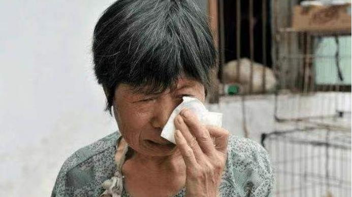 儿媳让我罚站5分钟，我站了2小时，儿子回家后脸色铁青：妈，您闹够了吗？