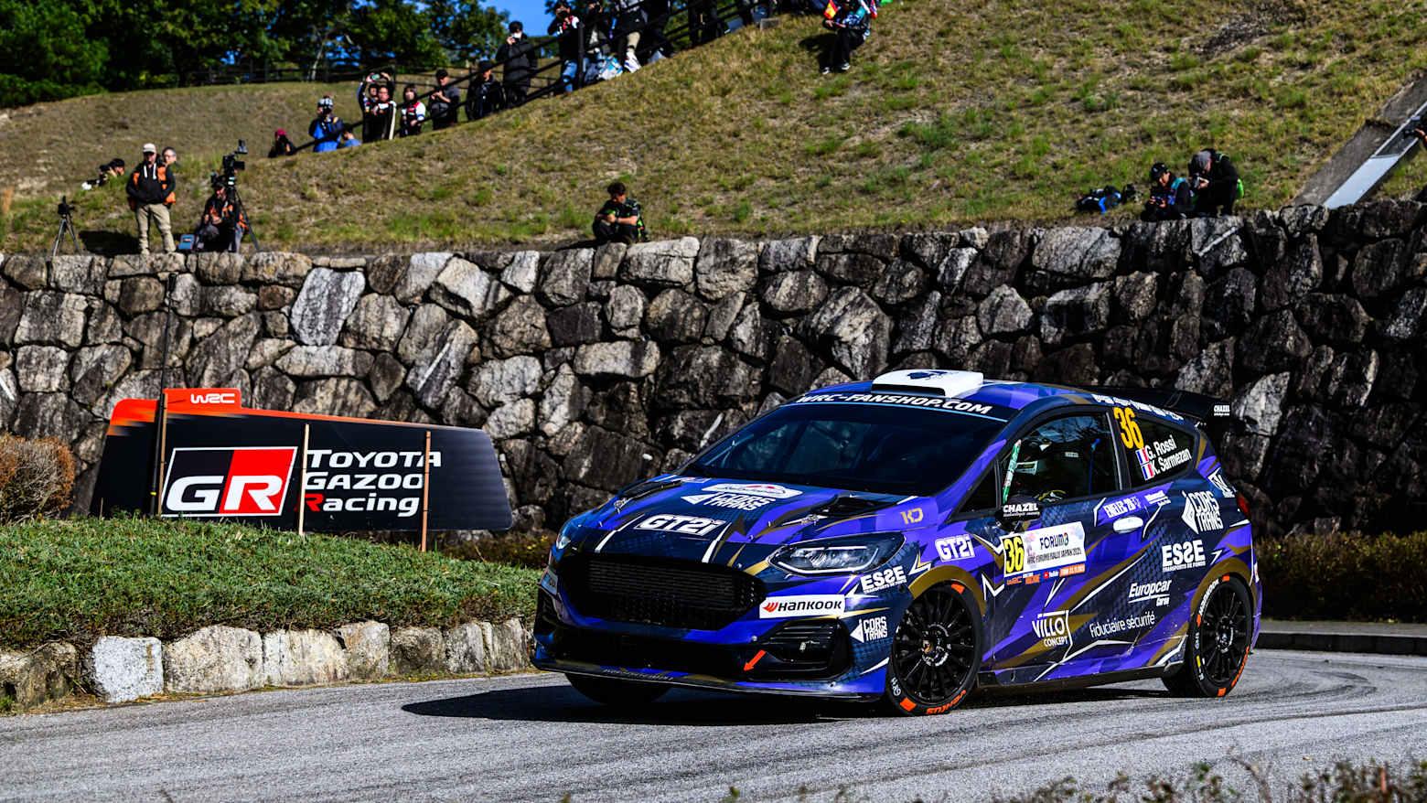 罗西占据主导地位，丰塔纳更接近 WRC3 冠军