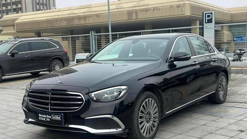 奔驰E级动力总成换新，ISG电机加持，启停平顺性显著改善