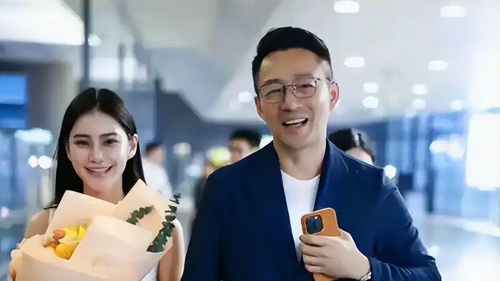 婚纱三观不合直接拒绝，在全网火了，汪小菲的评价终于有人信了