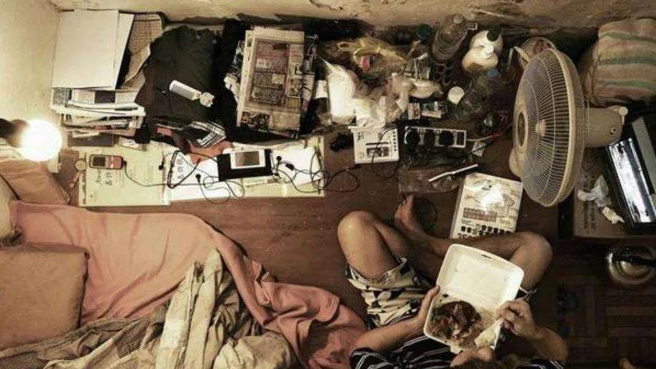 现在最可怕的事情：不是年轻人不生娃，而是越来越多人宁愿活成“绝户”