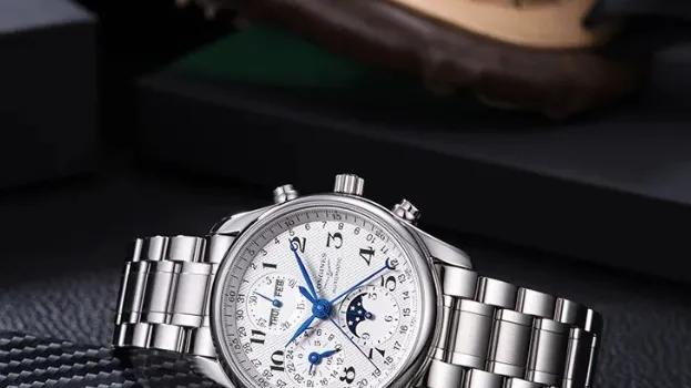 3万预算终极拷问：选奢华品牌入门款，还是中端品牌旗舰款？