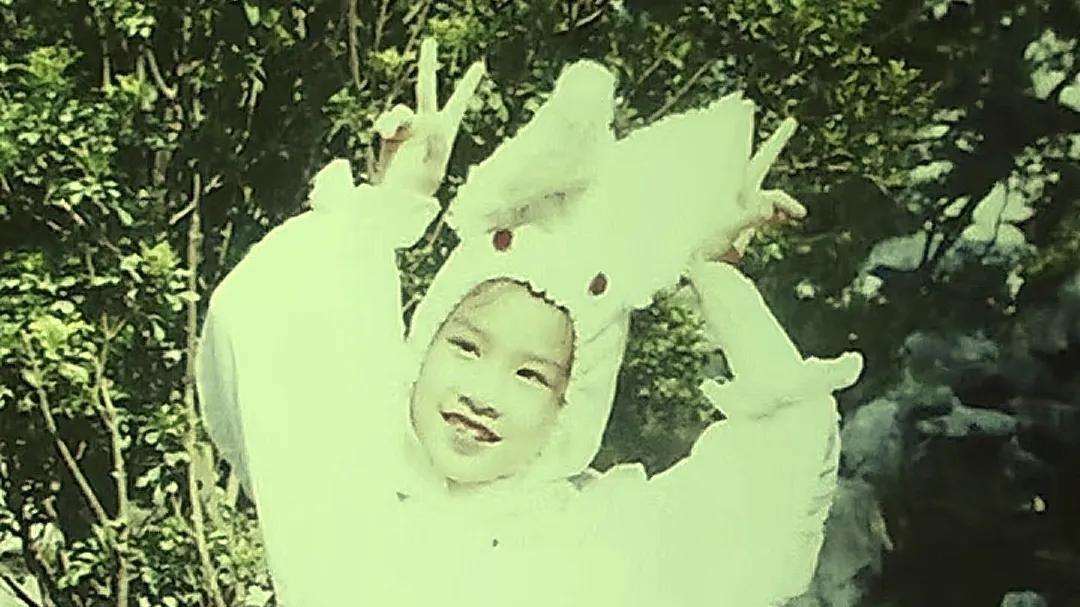 新年红红火火！黄圣依的蛇年惊喜？