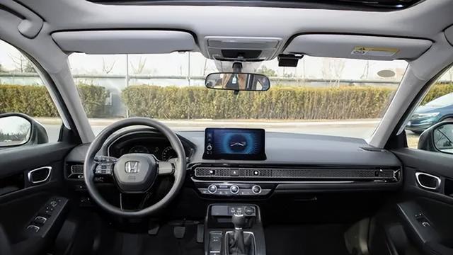 适合工薪族开的耐用车，可以看看这两款，油耗低动力足，空间大