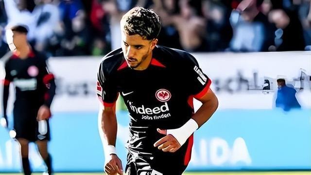 归化球员差异：赛鸟在国安成核心，另一位却连板凳席都没得坐