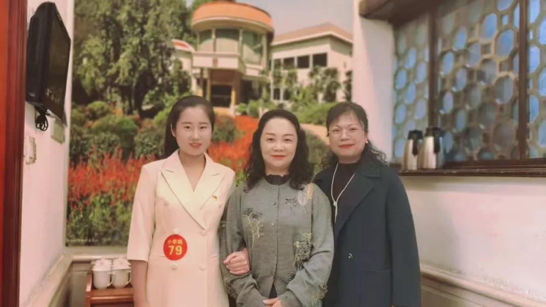 信阳市一实小刘垚铄在省德育创新案例展示活动中荣获推荐案例