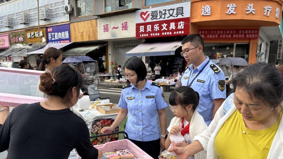 芦山县多维度筑牢双节安全防线 全力守护群众放心消费