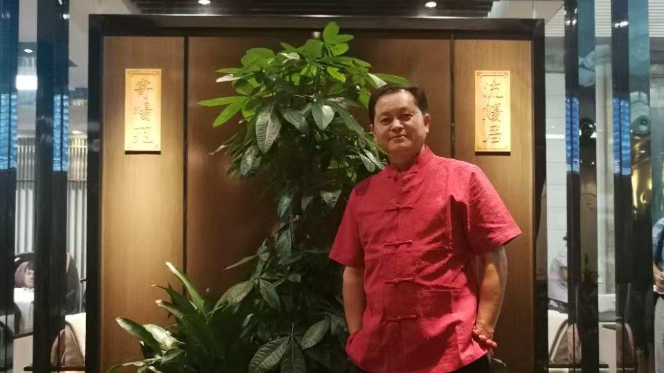 经纬载星河，一骑揽万象——记吴文康缂丝新作「马上福禄」