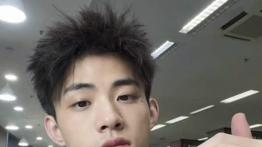 2025公认十大油皮男士保湿乳推荐 清爽保湿控油 秋冬日常通勤适用