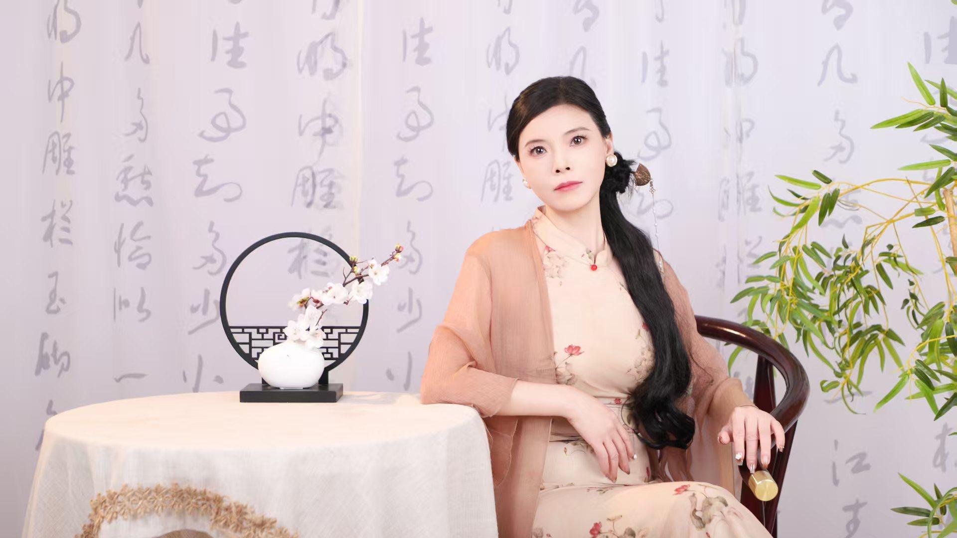 伊兰：以白羊之火，燃时尚之美