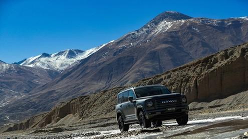 二代哈弗H9穿越版上市 23.29万起，把远方装进行囊