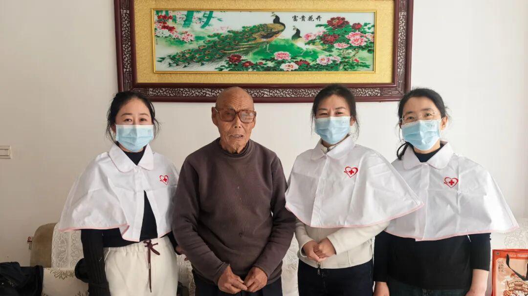 芮城县人民医院南丁格尔志愿护理服务支队助力“博爱在晋·窗帘行动”