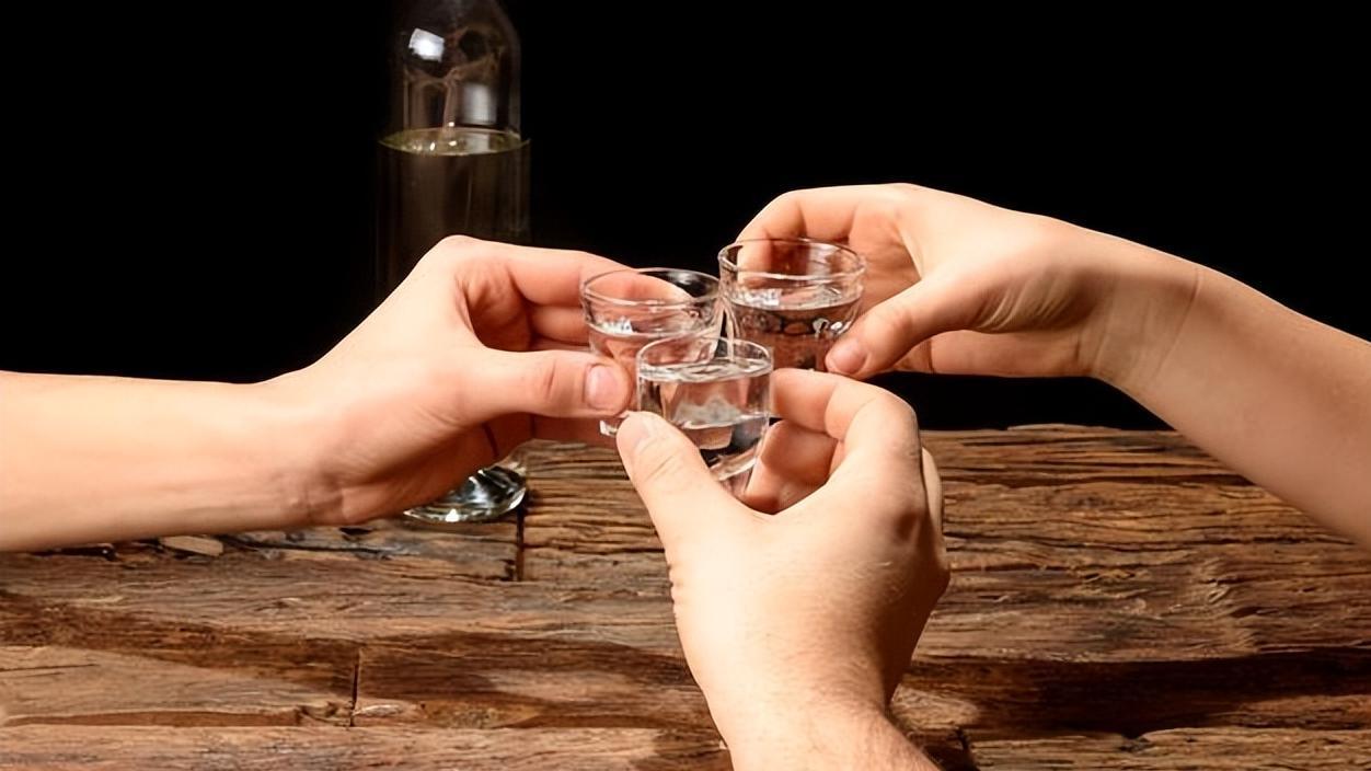 去云南旅游，这4款瓶装酒你一定要尝尝