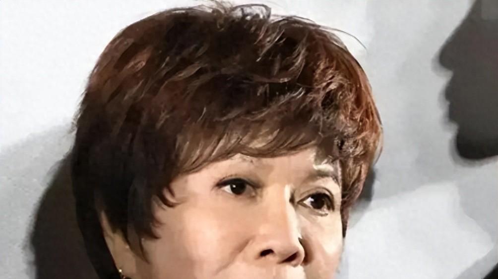 原来他就是蔡明儿子！年近40仍未婚未育，怪不得不肯公开