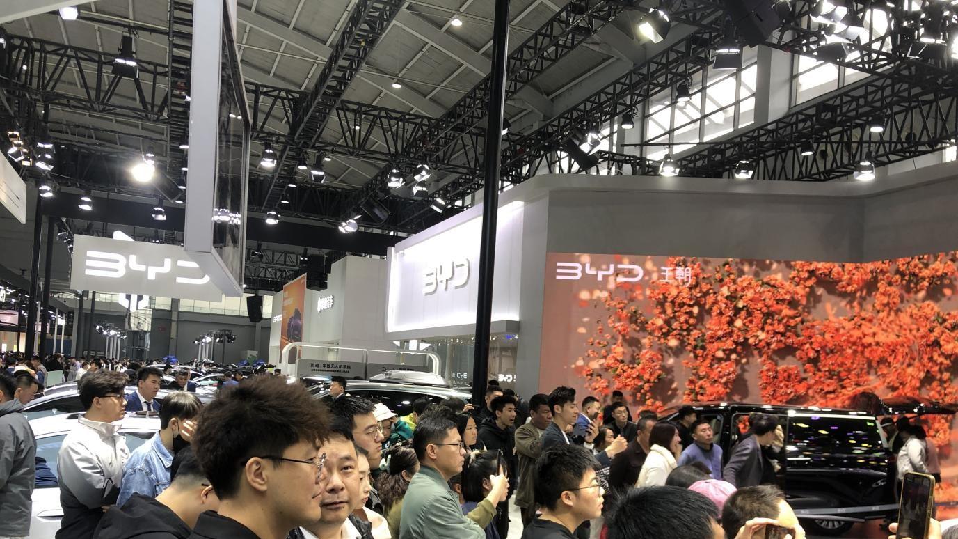 兆瓦闪充油电同速，比亚迪汉L沈阳国际车展震撼上市