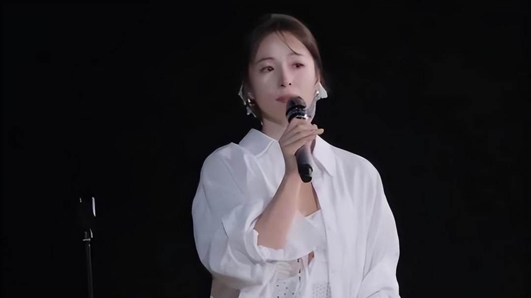 一天 4 瓜吃到撑！昔日一线离婚、王菲女儿被爆同居、最冤的是躺枪的她…个个离谱