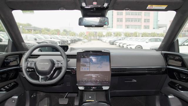 本田高端纯电SUV来袭，空间大，关键安全性高