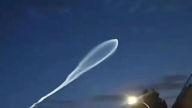 霍金预言成真？全国各地频繁出现不明飞行物！官方回应，网友热议