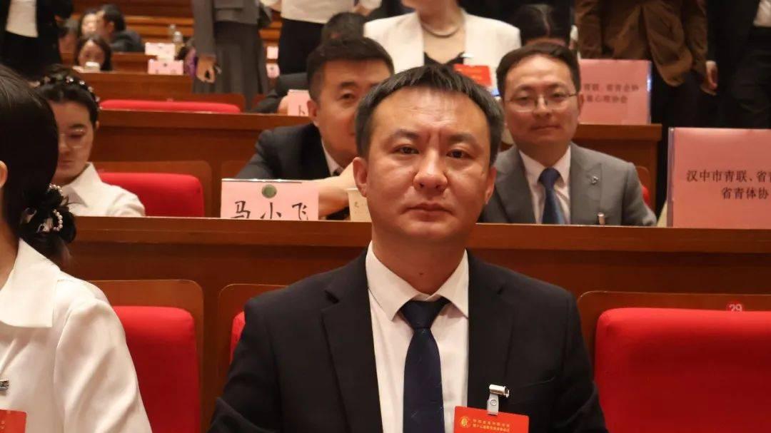 省青联换届，陕青文协8人参会