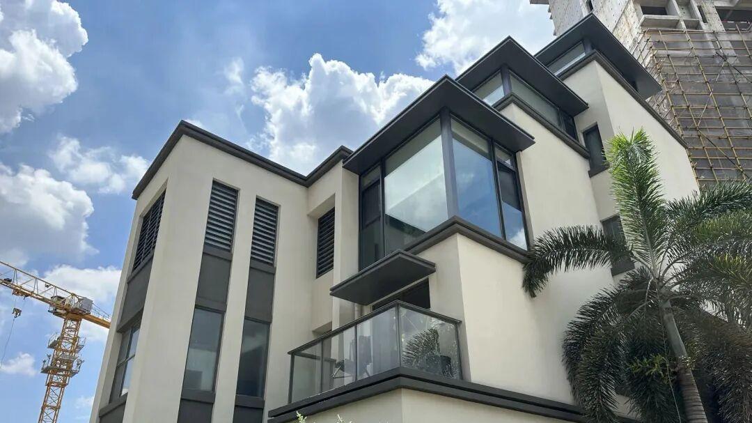 300万不到买城区精装修叠墅！！