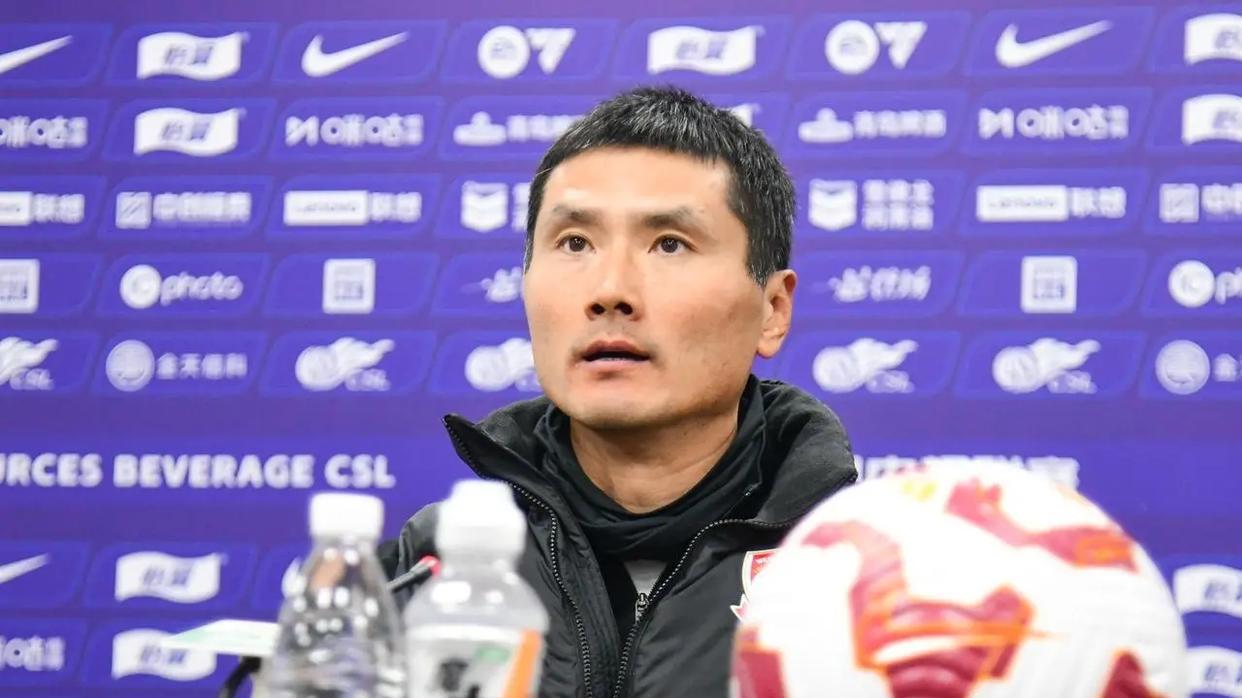 定了！邵佳一正式执掌国足帅印，前景如何？