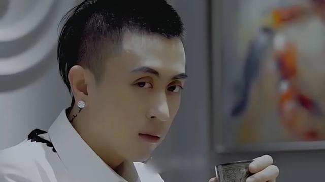 沪上最强捞女，从洗头小妹到九亿富婆，她到底凭什么？