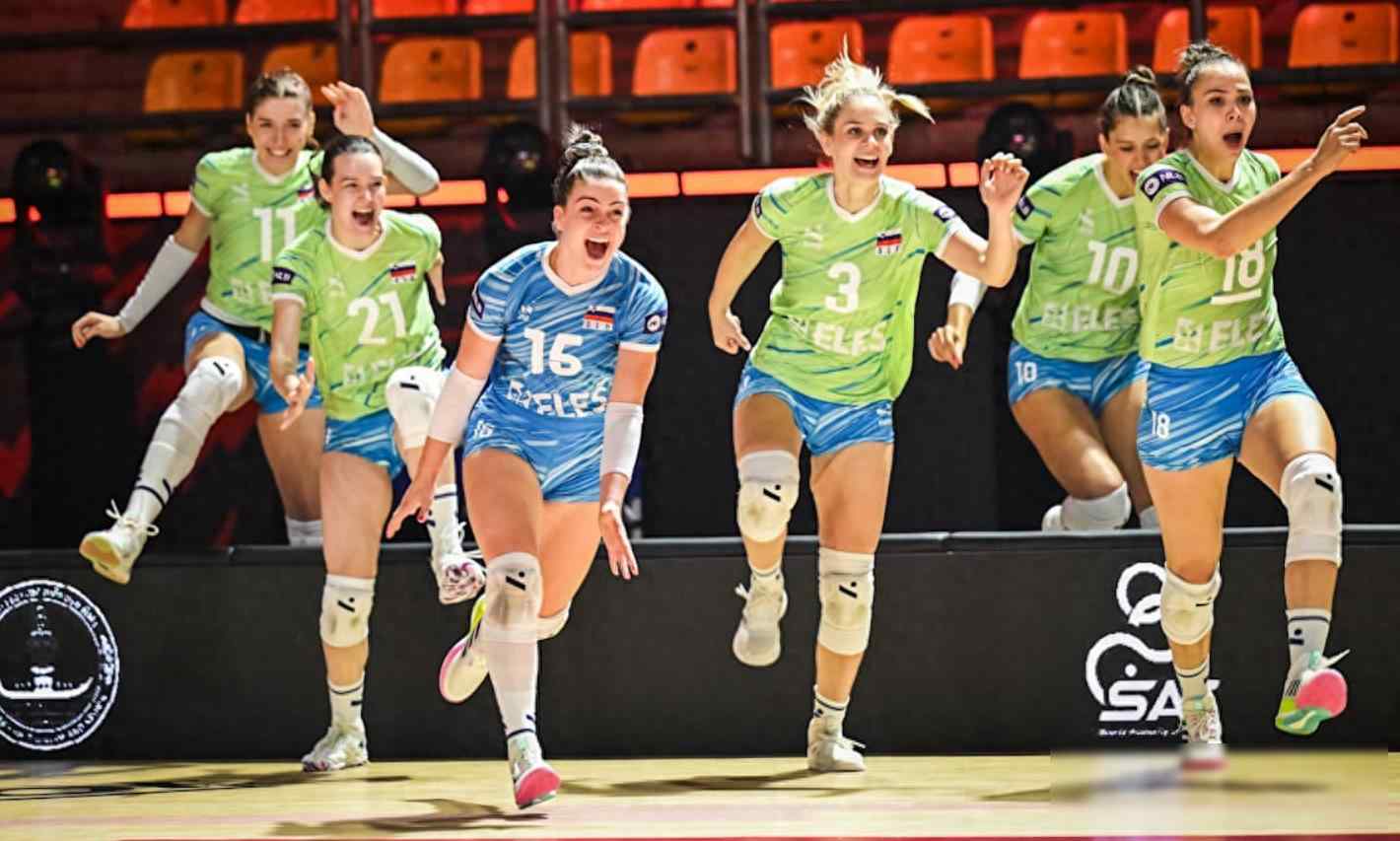 女排悲喜一夜！16强全出炉，东道主2-3被绝杀，中国女排迎来考验