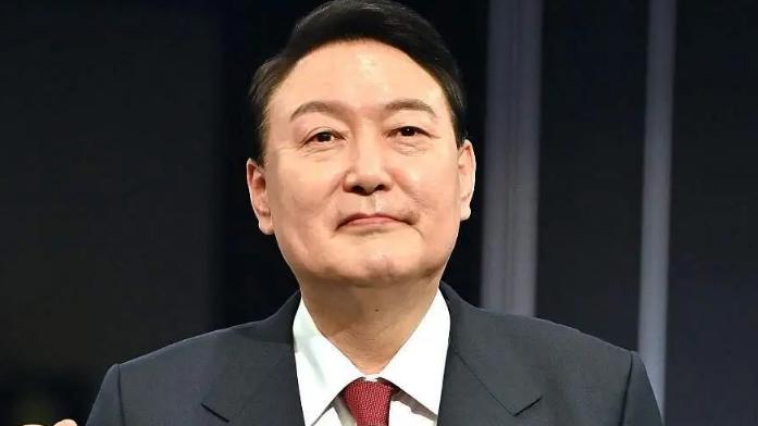 前特战司令当庭质询总统 ， 尹锡悦弹劾案进入关键转折