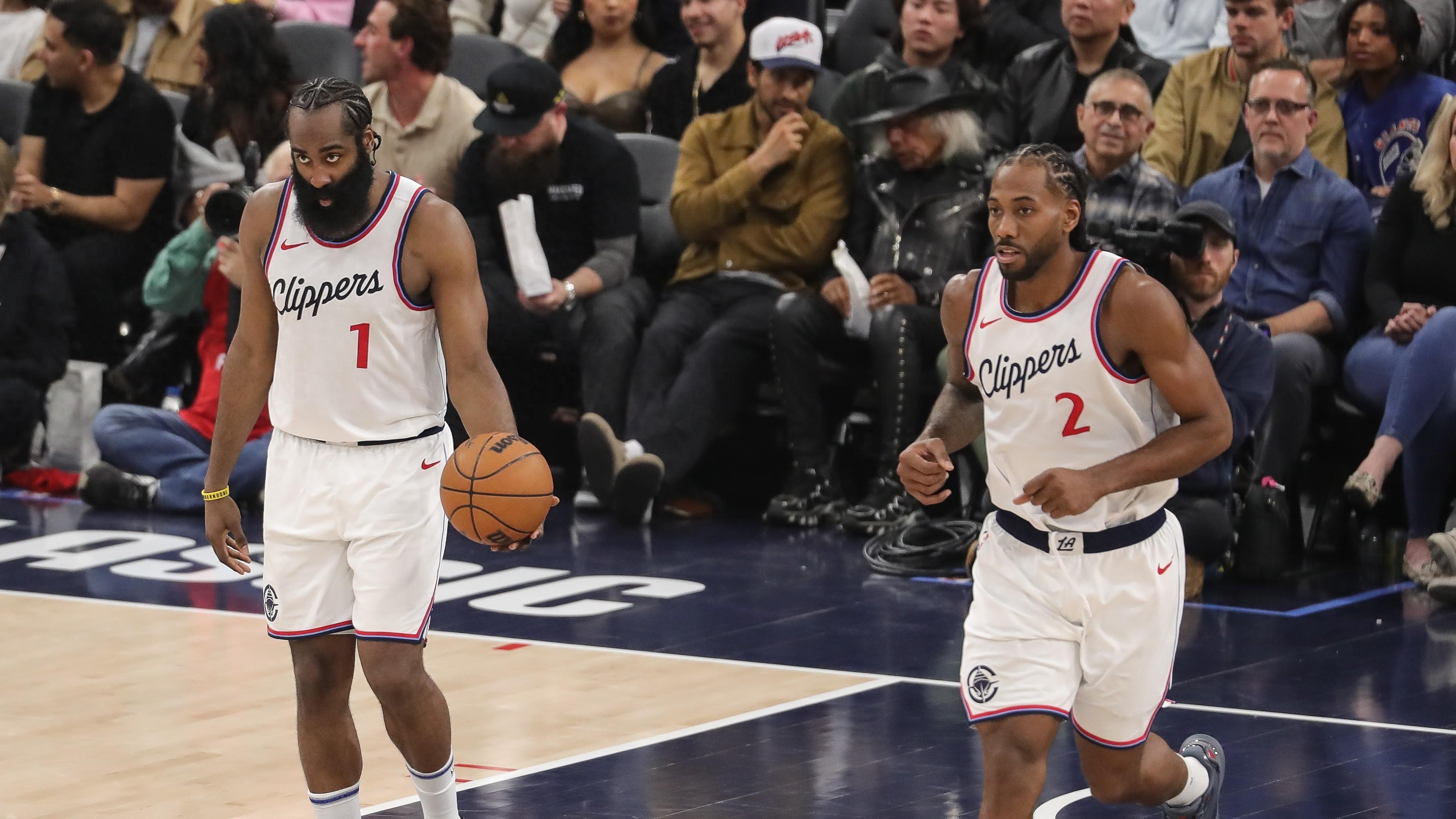 快船逆转尼克斯，小卡强势回归，三巨头能否成就奇迹？