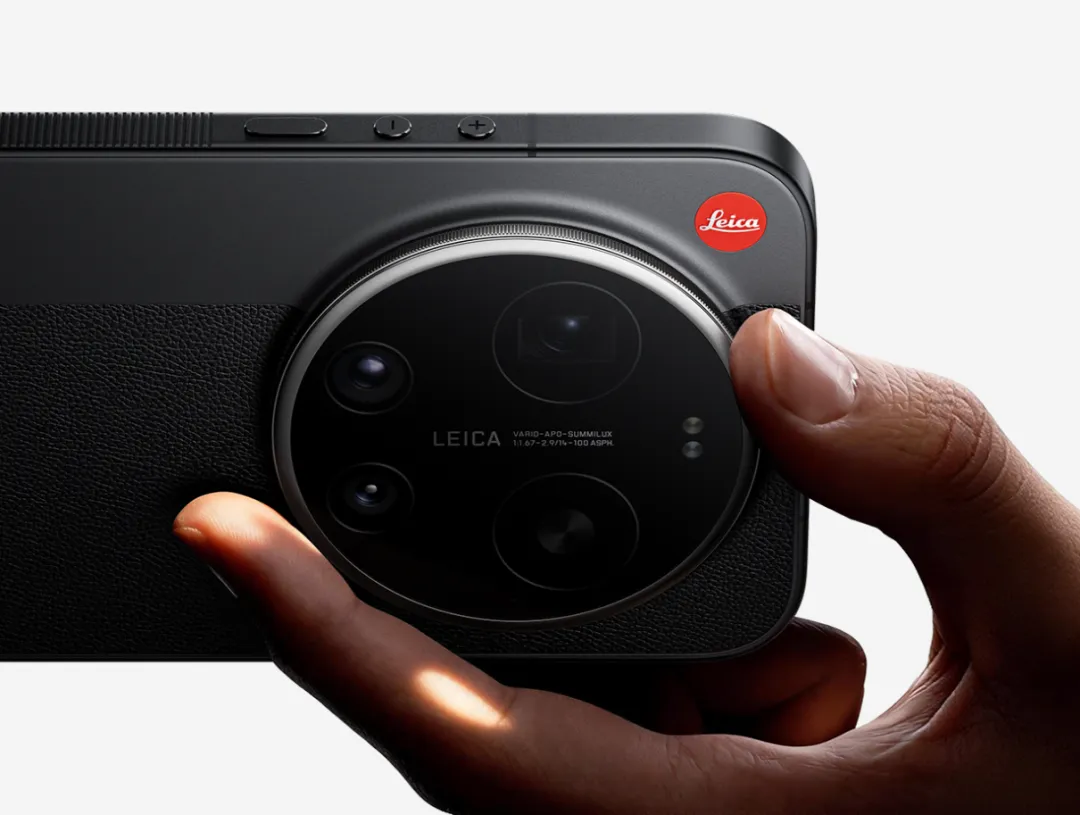 小米17 Ultra对比15 Ultra：详细配置参数