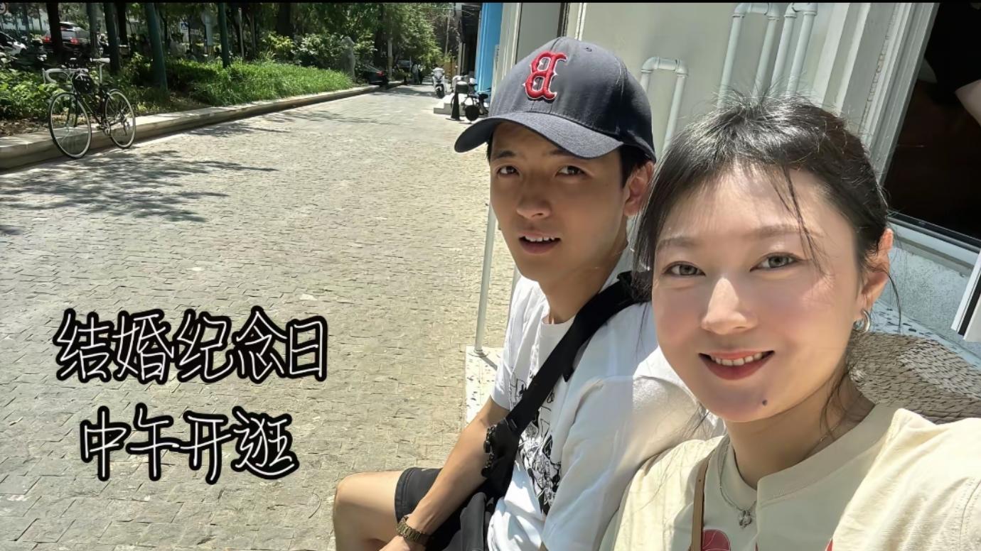 贫嘴张大民剧组悼念朱媛媛：大民不信，小树晒合影，大军三字
