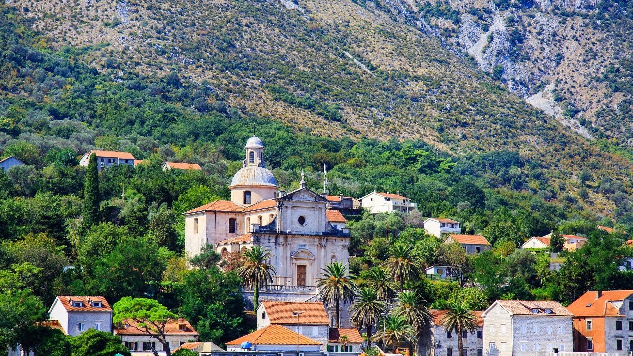 山海交响的千年古城，一站式解锁峡湾、沙滩与雪山