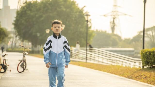 养男孩牢记4个原则，帮他长成有担当、够独立的优秀少年