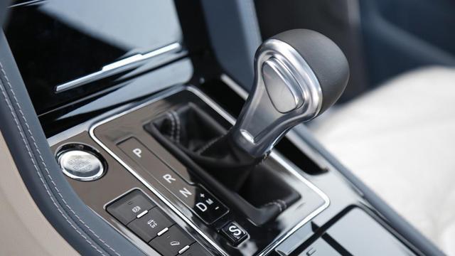 自动挡启动挡位选择：P挡锁止与N挡电路负载的工程差异