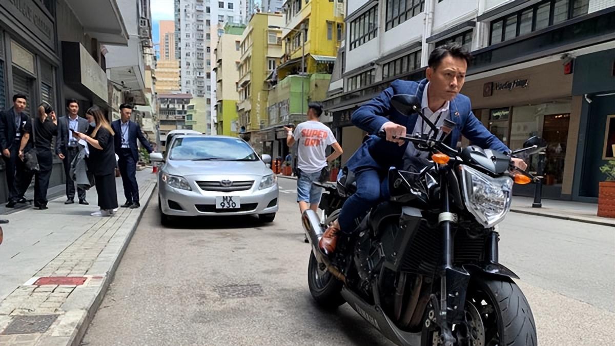 TVB 演员当众众筹 70 万救妻！陈晓东回应好友众筹：去医院探望过他们，会全力支援