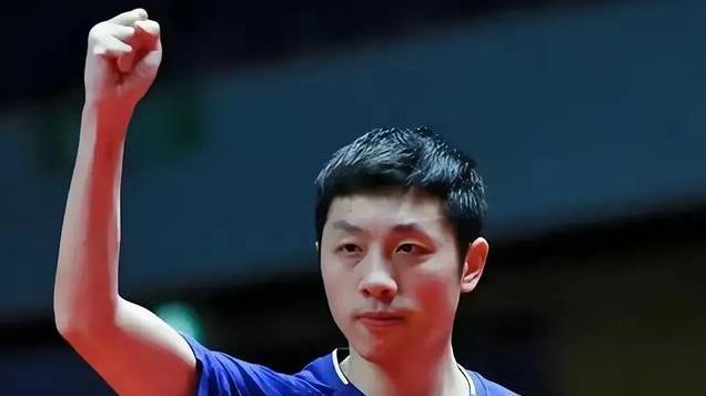 悲哀！国乒前世界冠军花式吹爆孙颖莎，遭名记嘲讽：当张本是傻子