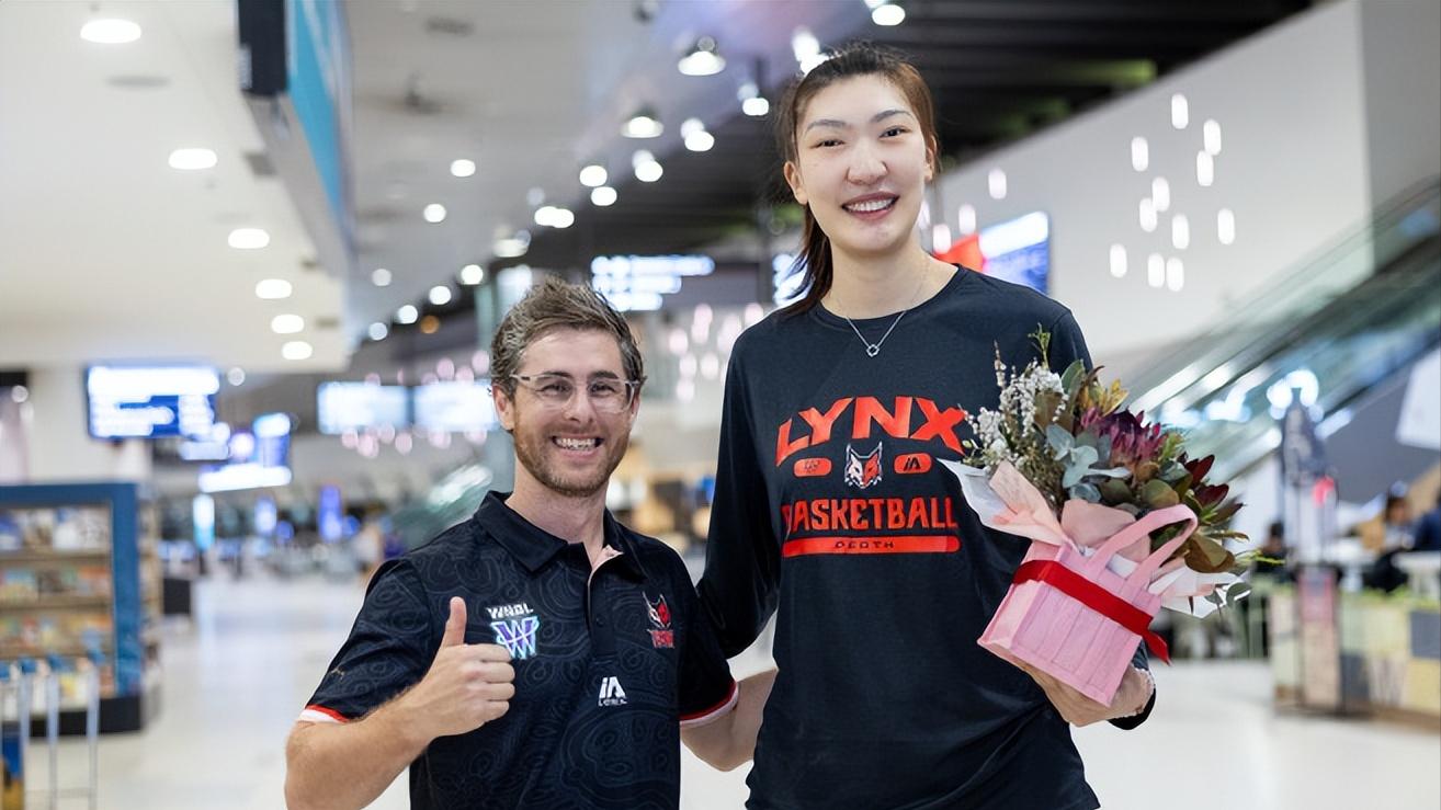 中国女篮15人集训，李梦王思雨惨遭淘汰，新人辈出3名大学生