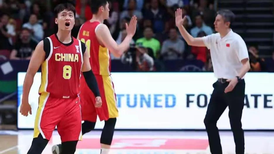 男篮出征韩国 赵睿随队，下一场将带伤出战，郭士强拒绝连败