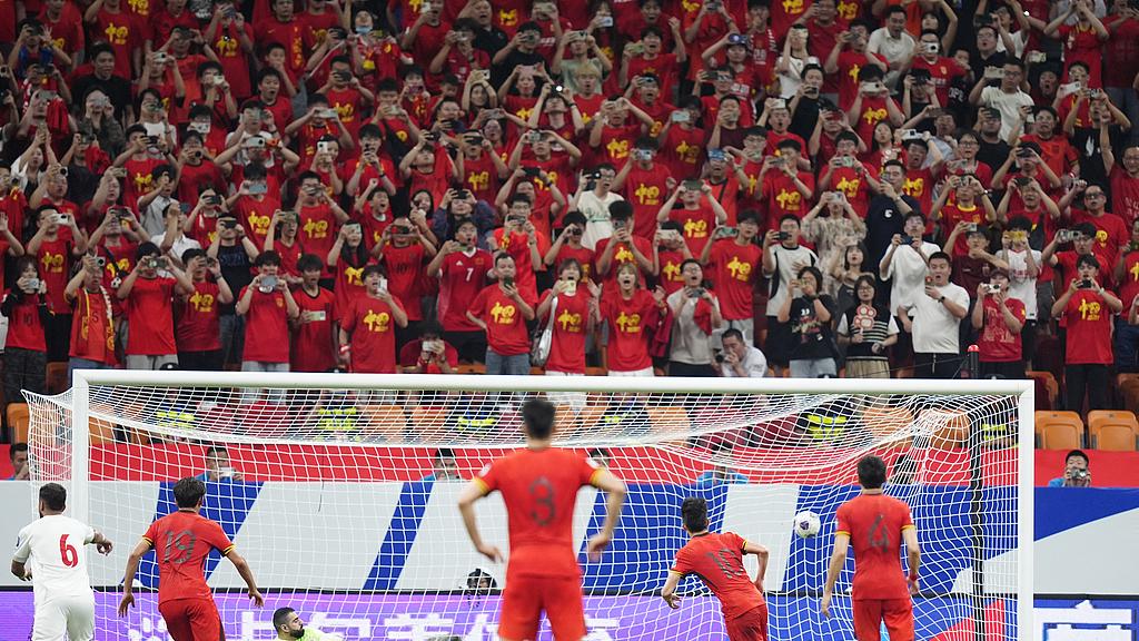 2-1到1-0，1分之差无缘附加赛，国足输在哪里？仅1人可昂首离开！