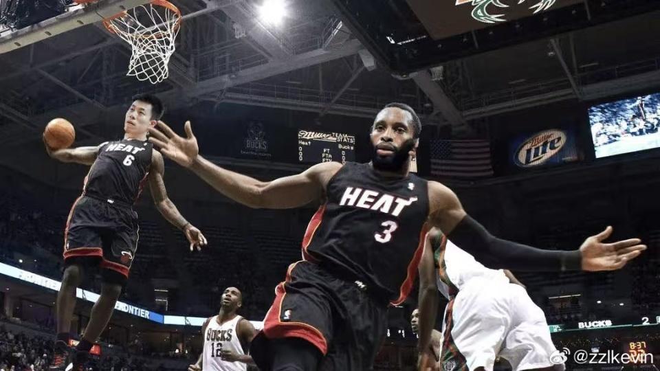 CBA版詹韦连线！弗格回应张镇麟趣味P图：“与我的兄弟重聚”