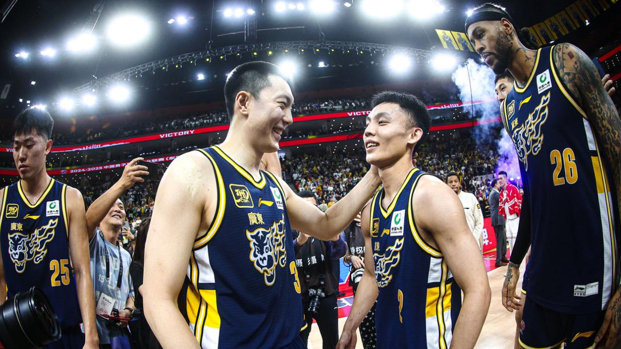 徐杰25分11助攻张宁19分 但郭士强最该带上战韩国的还不是他俩