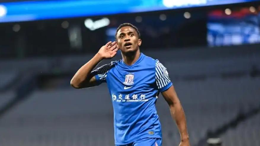 随着申花4-0，泰山4-2浙江，中超积分榜更新，前两名积分相同