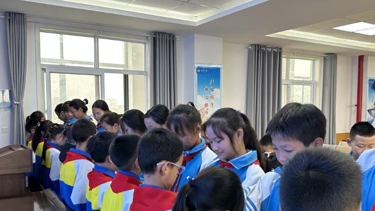 传承红色基因   培育时代新人
