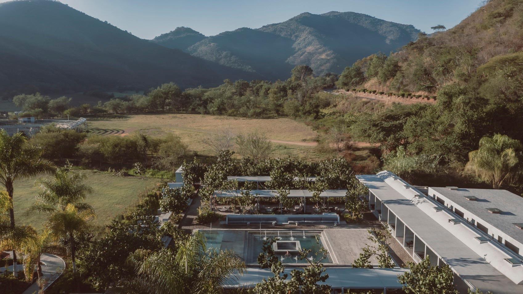 温泉设计│汤泉设计│花园温泉：在热与静里沉入大地